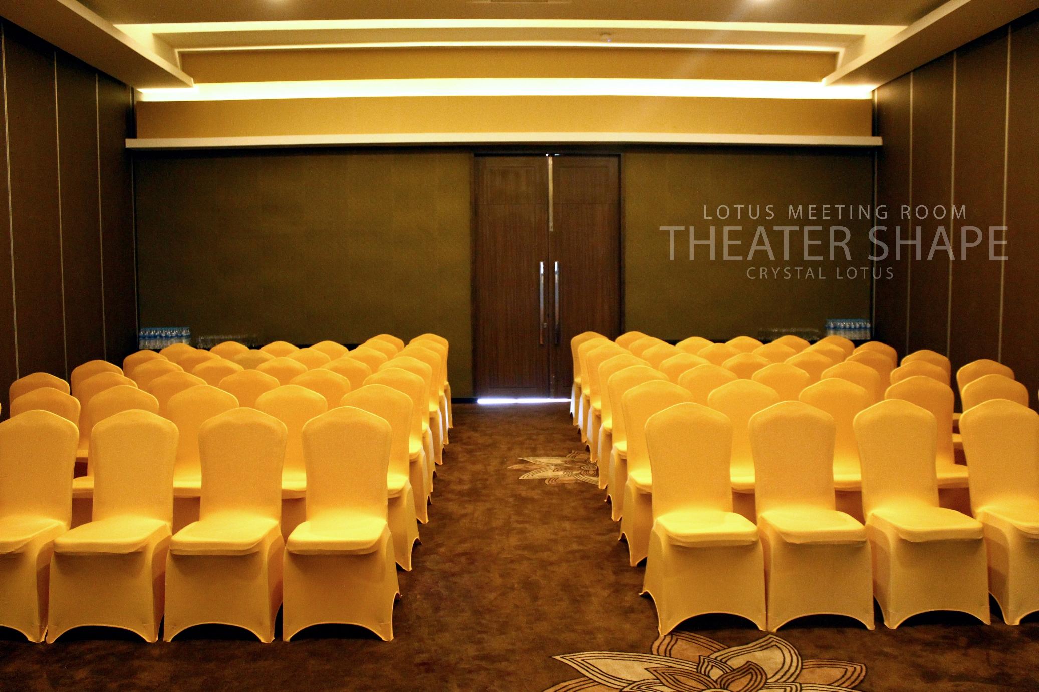 Crystal Lotus Hotel Yogyakarta Exterior photo