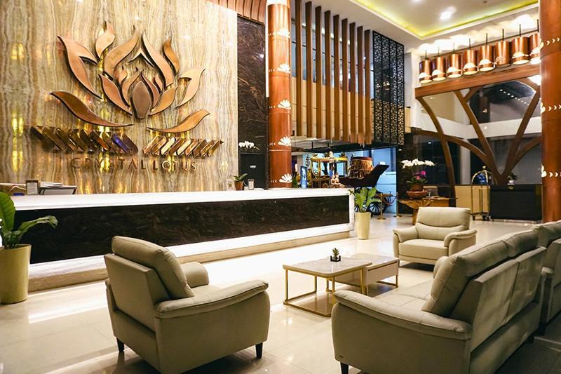 Crystal Lotus Hotel Yogyakarta Exterior photo
